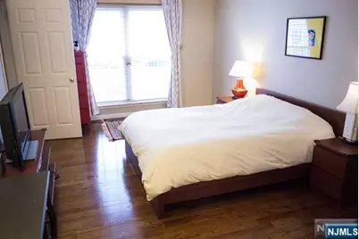 8 Markham Circle, Englewood, NJ 07631 - Photo 9