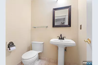 8 Wadsworth Court, Teaneck Township, NJ 07666 - Photo 33