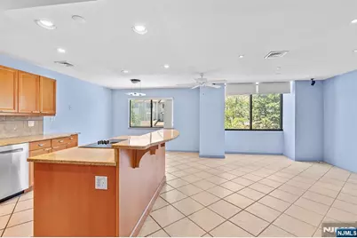 8 Wadsworth Court, Teaneck Township, NJ 07666 - Photo 13