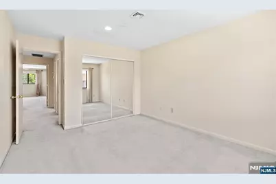 8 Wadsworth Court, Teaneck Township, NJ 07666 - Photo 29
