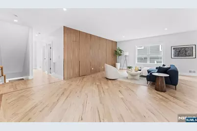 132 N 17th, East Orange, NJ 07017 - Photo 5