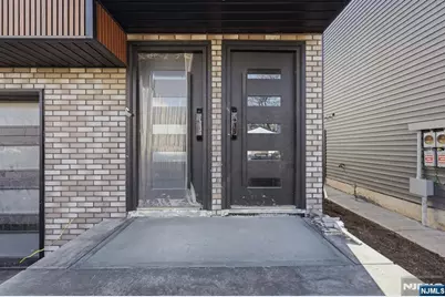 132 N 17th, East Orange, NJ 07017 - Photo 3