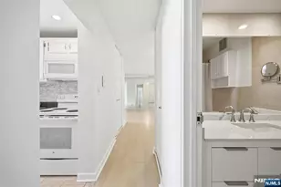 300 Winston 807, Cliffside Park, NJ 07010 - Photo 9