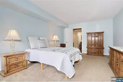 521 Piermont Avenue 306A #306A, River Vale Township, NJ 07675 - Photo 17