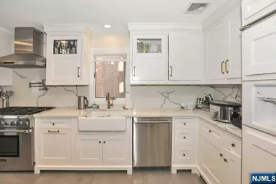 357 Tom Hunter Road, Fort Lee, NJ 07024 - Photo 5