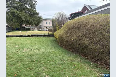 429 Macarthur Avenue, Garfield, NJ 07026 - Photo 7