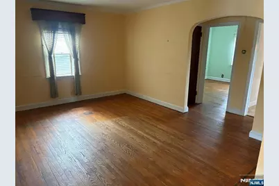 429 Macarthur Avenue, Garfield, NJ 07026 - Photo 17