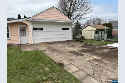 429 Macarthur Avenue, Garfield, NJ 07026 - Photo 5
