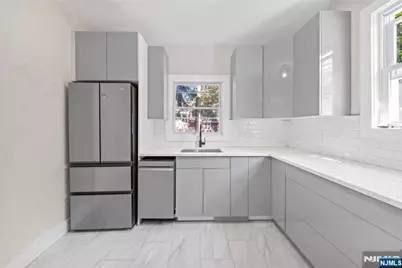 561 Grand Avenue, Leonia, NJ 07605 - Photo 5