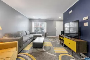 2014 Beatrice Ct 2014, Mahwah, NJ 07430 - Photo 9