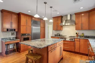 445 Pine Hill Rd, Leonia, NJ 07605 - Photo 9