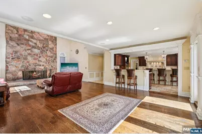 416 Devonshire Drive, Franklin Lakes, NJ 07417 - Photo 9