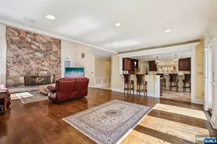 416 Devonshire Dr, Franklin Lakes, NJ 07417 - Photo 9