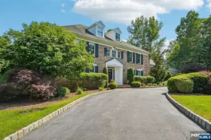 416 Devonshire Dr, Franklin Lakes, NJ 07417 - Photo 3