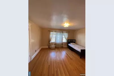 521 Olympia Avenue, Cliffside Park, NJ 07010 - Photo 11