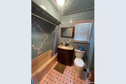 521 Olympia Avenue, Cliffside Park, NJ 07010 - Photo 29