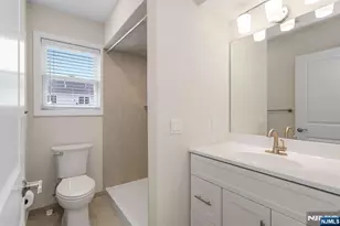 20 Zazzetti Street 3, Waldwick, NJ 07463 - Photo 19