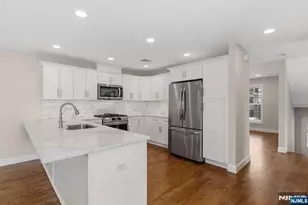 20 Zazzetti Street 3, Waldwick, NJ 07463 - Photo 3