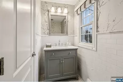 46 Van Blarcom Lane, Wyckoff Township, NJ 07481 - Photo 13