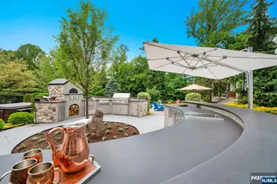 211 Highwood Avenue, Tenafly, NJ 07670 - Photo 33