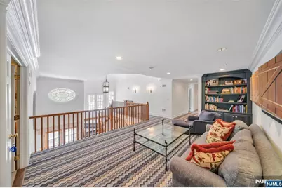 211 Highwood Avenue, Tenafly, NJ 07670 - Photo 15