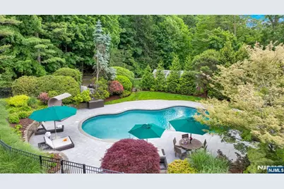 211 Highwood Avenue, Tenafly, NJ 07670 - Photo 35