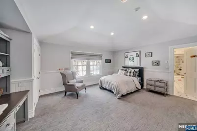 211 Highwood Avenue, Tenafly, NJ 07670 - Photo 23