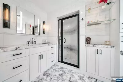 211 Highwood Avenue, Tenafly, NJ 07670 - Photo 21