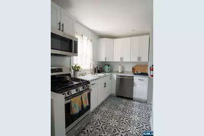 293 Elmwood Avenue A #A, Maplewood, NJ 07040 - Photo 3