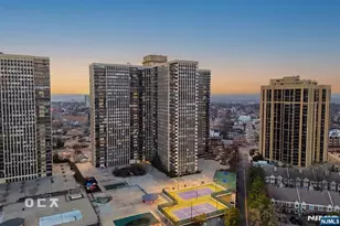 300 Winston Dr 1503, Cliffside Park, NJ 07010 - Photo 3