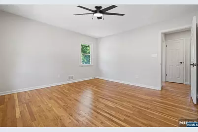 100 Cortland Place, Tenafly, NJ 07670 - Photo 15