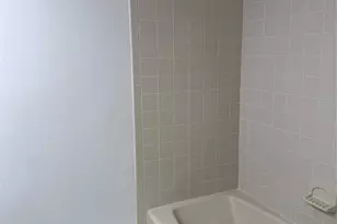 60 Jackson Pl, Moonachie, NJ 07074 - Photo 9