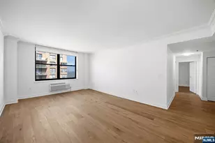 2 Constitution Ct 1001, Hoboken, NJ 07030 - Photo 3