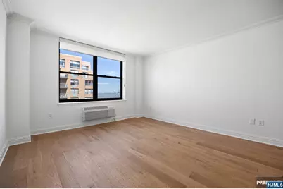 2 Constitution Court 1001 #1001, Hoboken, NJ 07030 - Photo 5