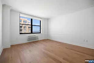 2 Constitution Ct 1001, Hoboken, NJ 07030 - Photo 5