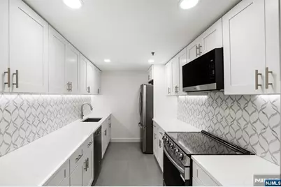 2 Constitution Court 1001 #1001, Hoboken, NJ 07030 - Photo 9