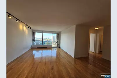 2077 Center Avenue 17D #17D, Fort Lee, NJ 07024 - Photo 33