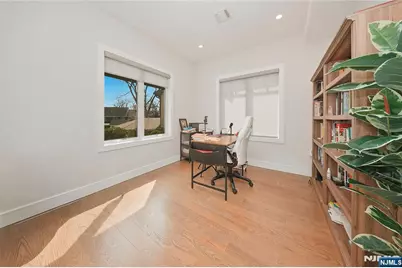 66 Knollwood Drive, Paramus, NJ 07652 - Photo 21