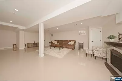 66 Knollwood Drive, Paramus, NJ 07652 - Photo 25