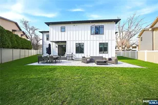 66 Knollwood Dr, Paramus, NJ 07652 - Photo 31