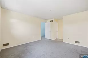 1306 Paddington Road 1306, Mahwah, NJ 07430 - Photo 21