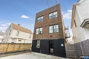 43 Pleasant Way, Montclair, NJ 07042 - Photo 23