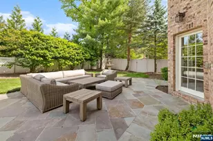 27 Roberts Rd, Englewood Cliffs, NJ 07632 - Photo 43