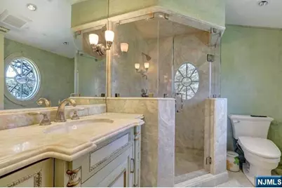 27 Roberts Road, Englewood Cliffs, NJ 07632 - Photo 17