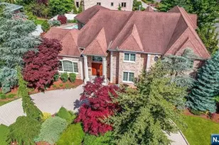 27 Roberts Rd, Englewood Cliffs, NJ 07632 - Photo 3