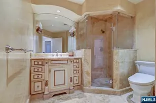 27 Roberts Rd, Englewood Cliffs, NJ 07632 - Photo 31