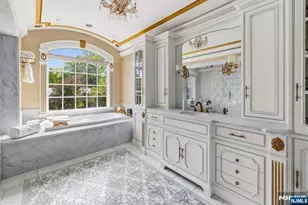 27 Roberts Rd, Englewood Cliffs, NJ 07632 - Photo 25