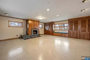 833 Koman Dr, Paramus, NJ 07652 - Photo 17