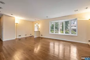 833 Koman Dr, Paramus, NJ 07652 - Photo 5