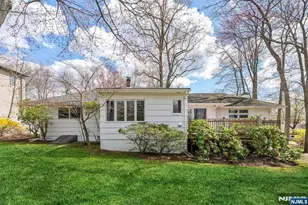 833 Koman Dr, Paramus, NJ 07652 - Photo 31